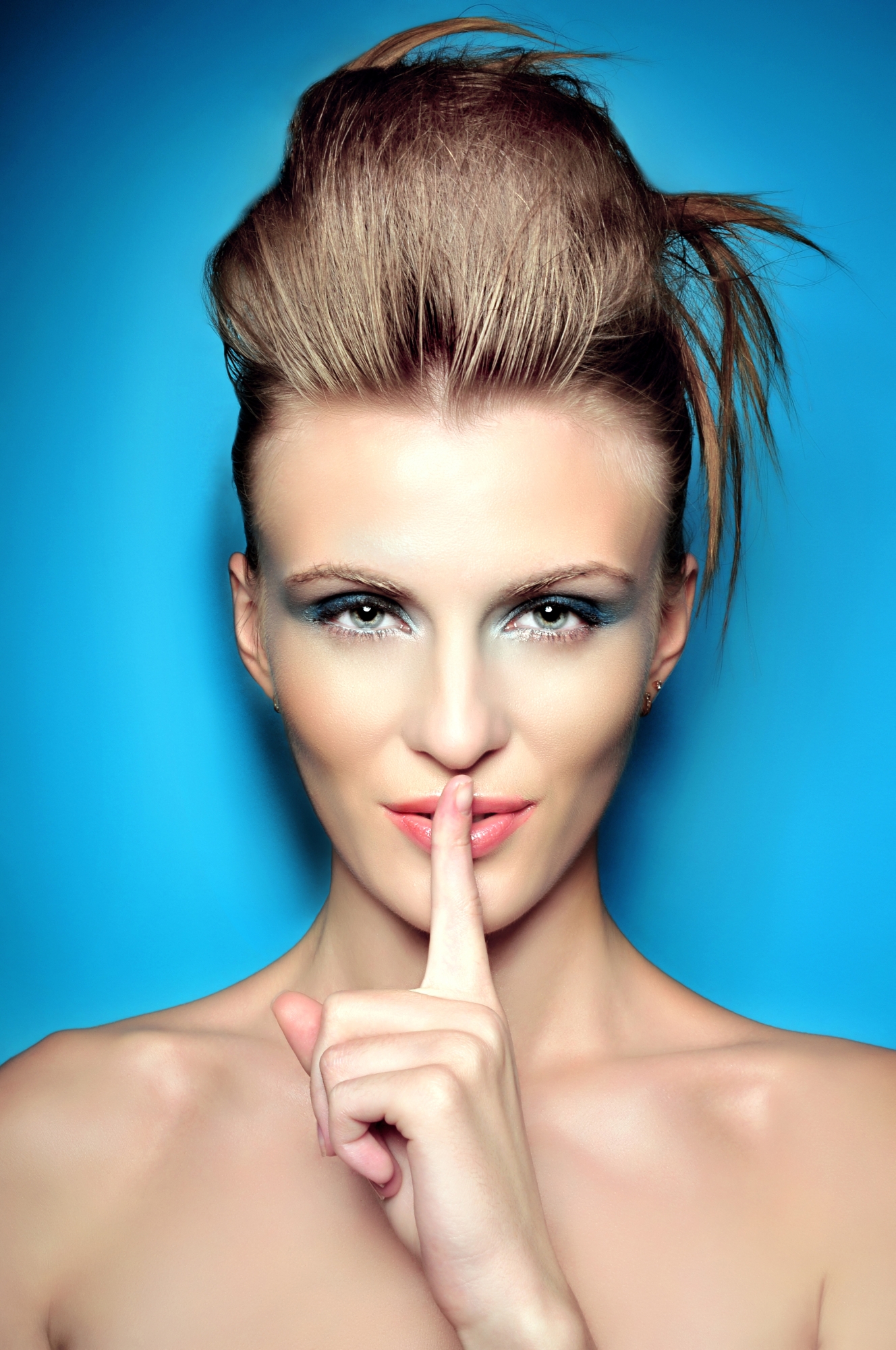 Alyona Savisko is a professional model