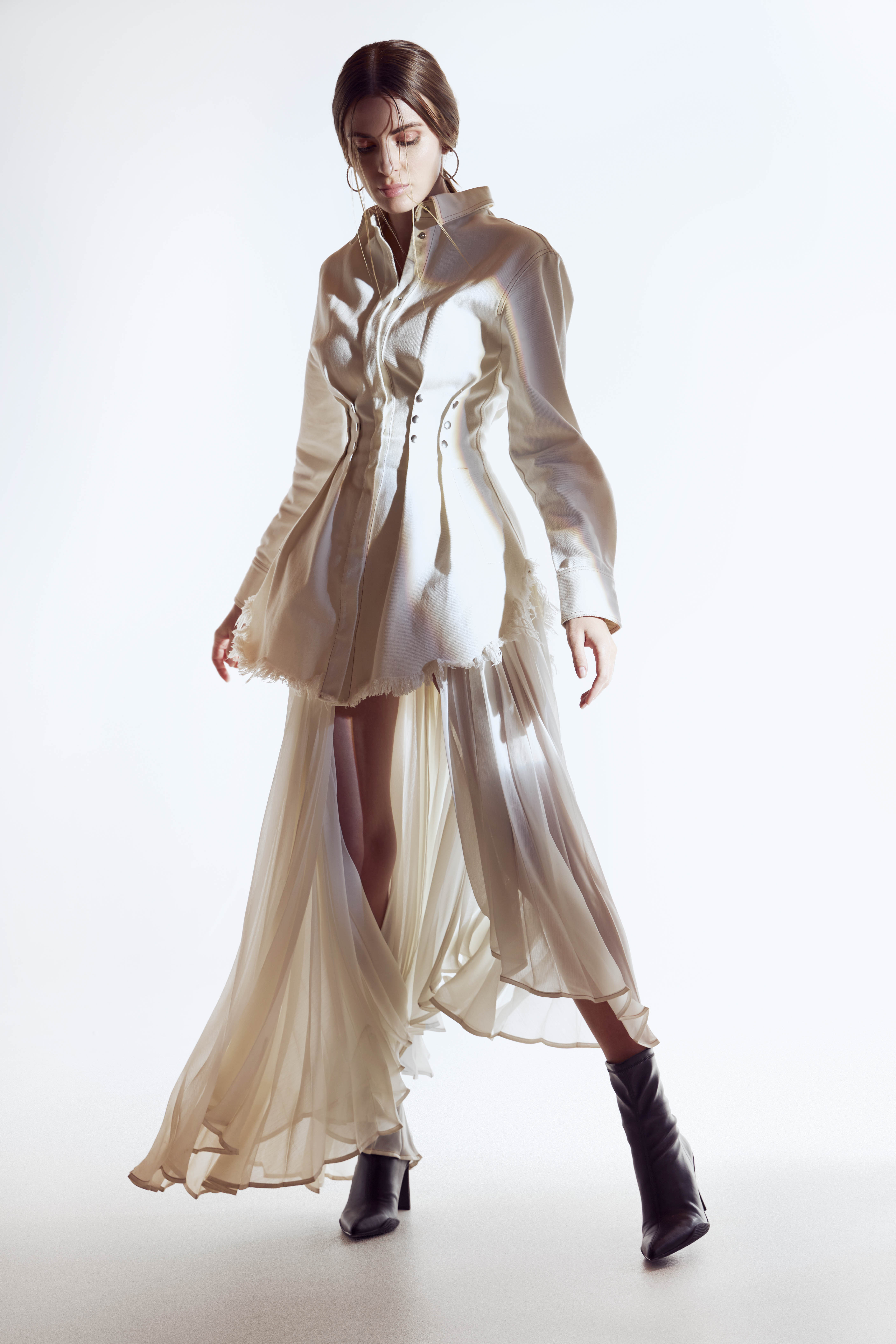 Alyona Savisko is a professional model